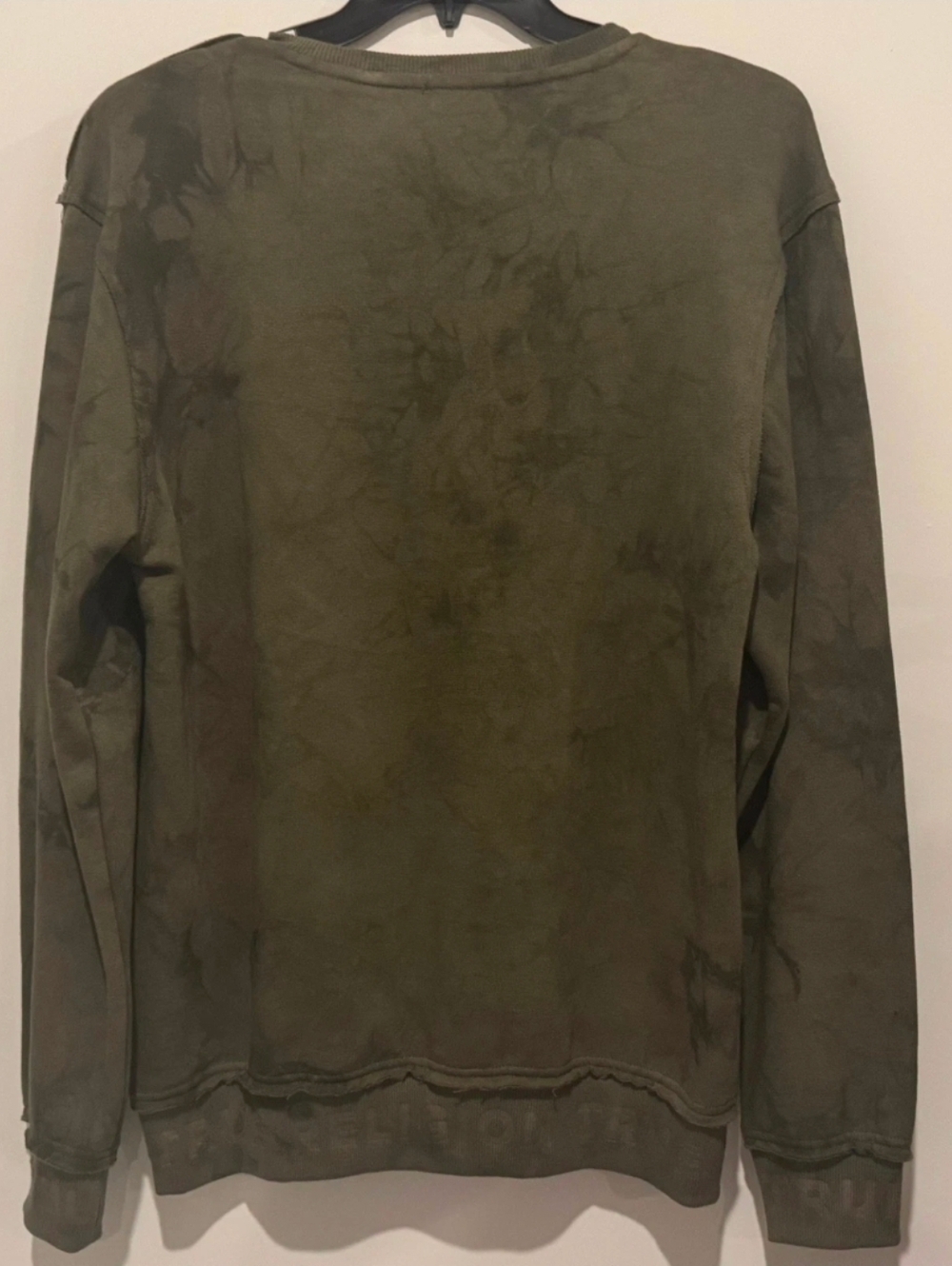 New True Religion Men's Debossed logo raw trim sweatshirt Rib Pullover Green XL - Picture 4 of 10